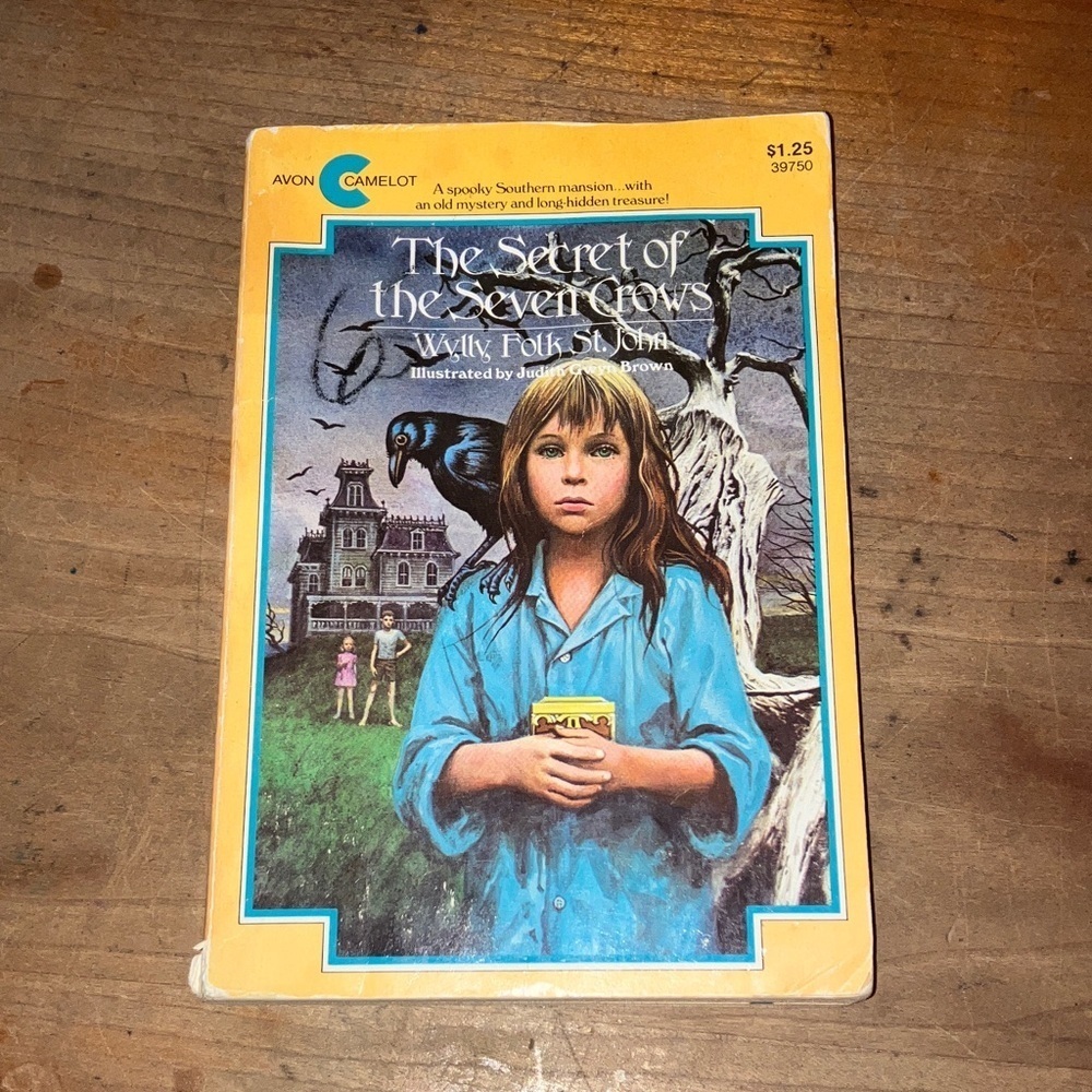 Vintage 1976 Mystery Book - The Secret of the Seven Crows by Wylly Folk St.John